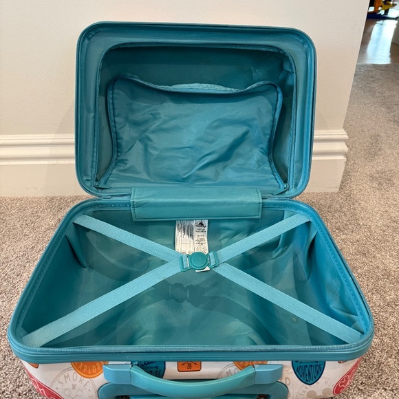 Discontinued Disney "Go Explore" Mickey Small Rolling Luggage For Kids - Picture 7 of 9